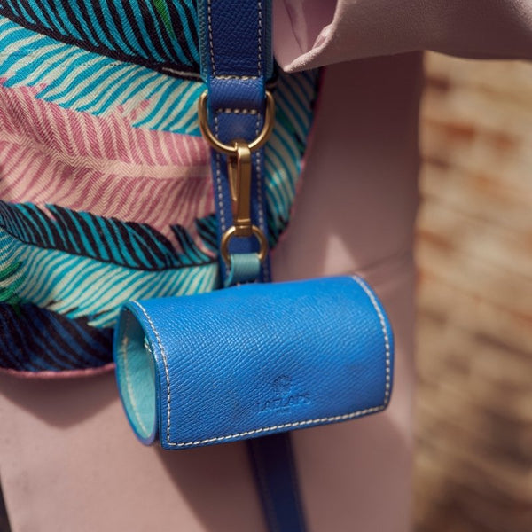 VICHY - Distributeur de sacs à déjection pour chien bleu