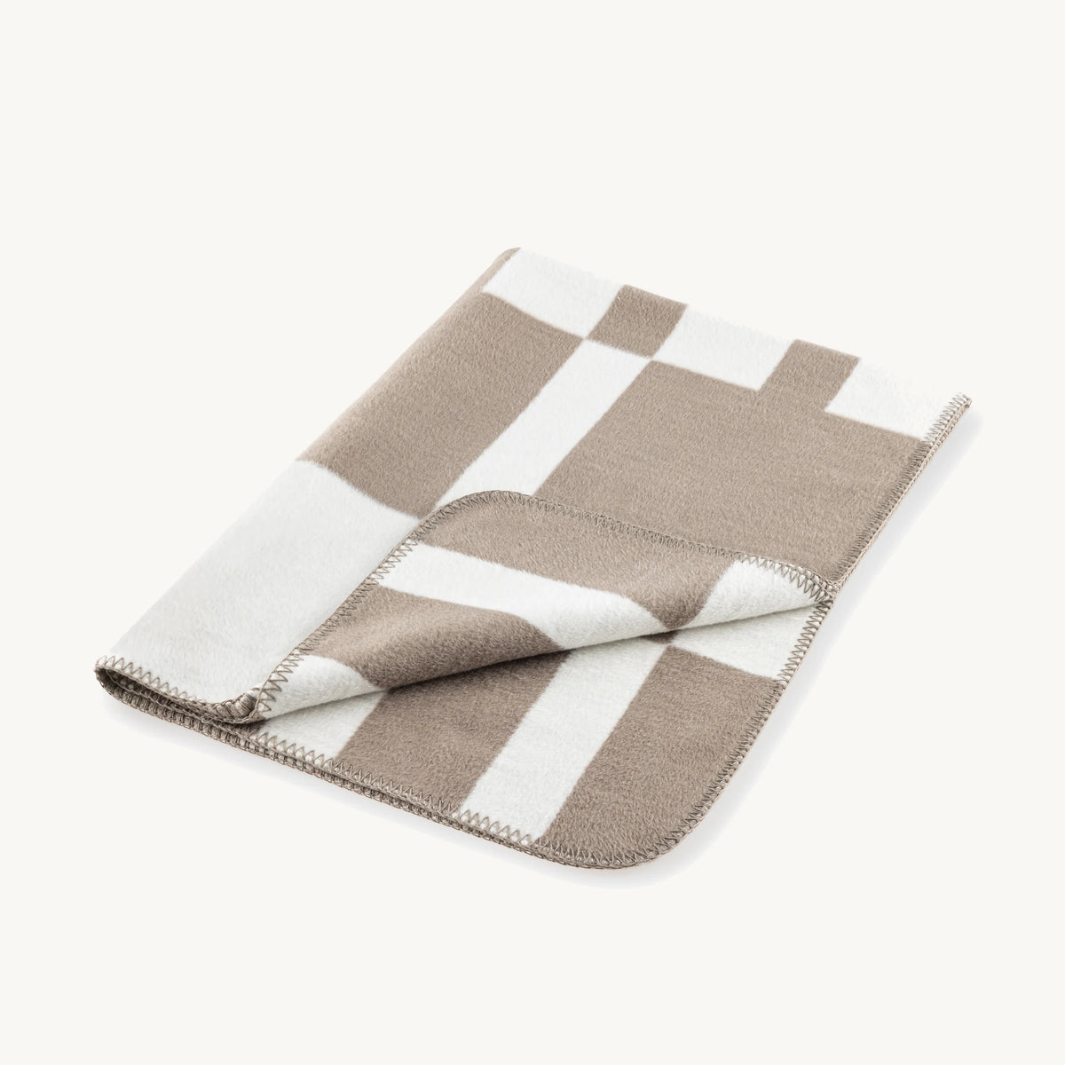 Blocco – plaid taupe plié, motif blocs – Maison Canisya