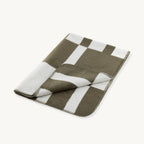 Blocco – plaid vert olive plié, motif blocs – Maison Canisya