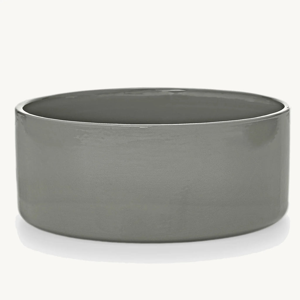 Gamelle Scodella — bol en porcelaine coloris grolive, vue de face sur fond neutre — Maison Canisya