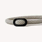 Collier Monza XS — gros plan sur la tresse nylon et la plaque aluminium noire — Maison Canisya