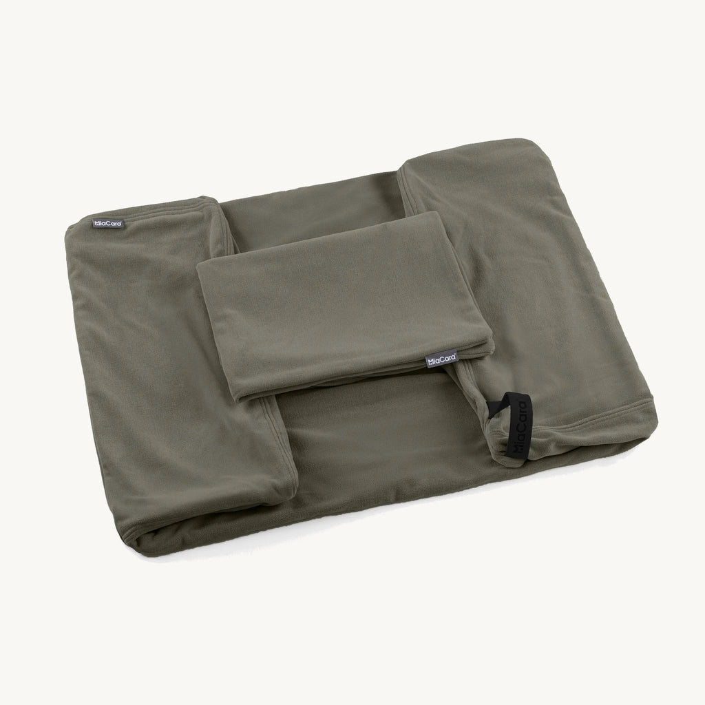 Comodo Housse – housse de lit dépliée coloris vert sage – Maison Canisya