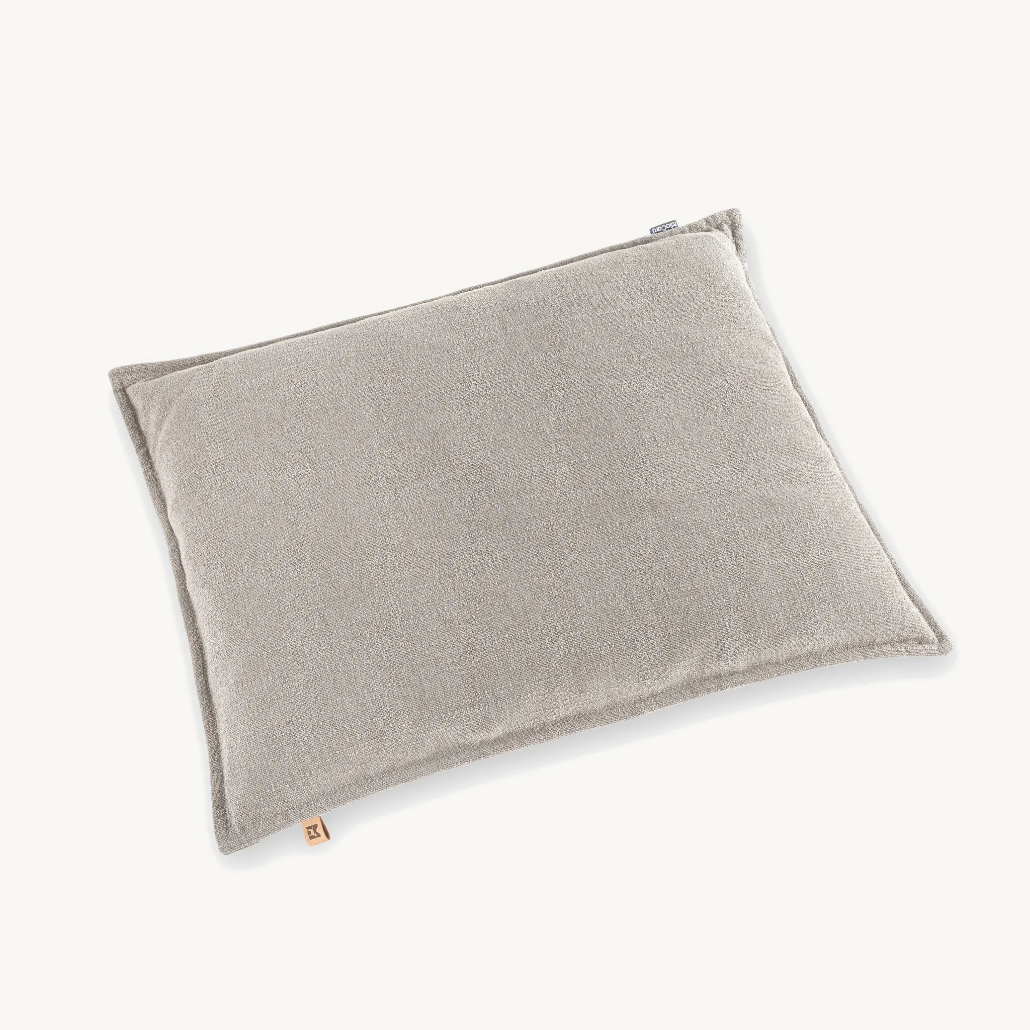 Coussin Campo – vue produit sur fond neutre, coloris greige – Maison Canisya