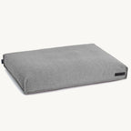 Coussin chien Mondo pierre — vue produit fond neutre sans chien — Maison Canisya