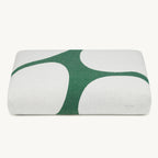 Coussin Stone – vue produit détourée, coloris beige à motifs verts – Maison Canisya