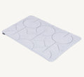 Linea – couverture matelassée coloris anthracite posée à plat, motif matelassé géométrique – Maison Canisya