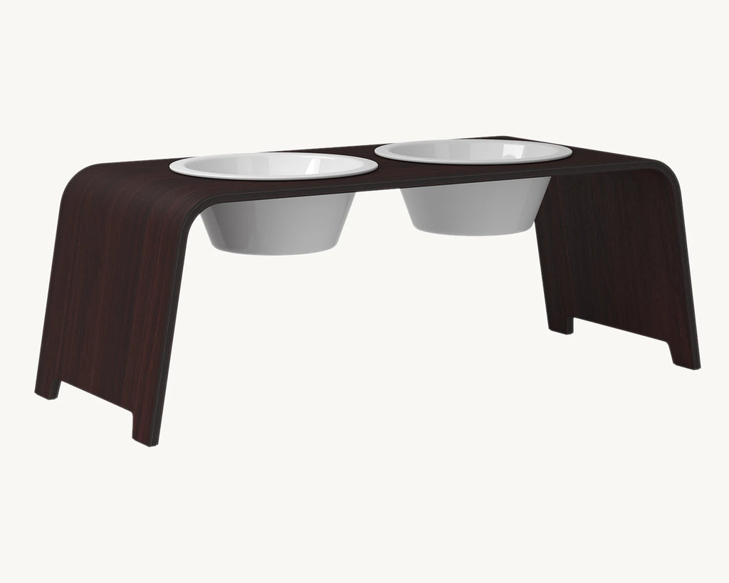 Dogbar Classic – gamelle surélevée coloris chêne foncé avec bols en porcelaine – Maison Canisya
