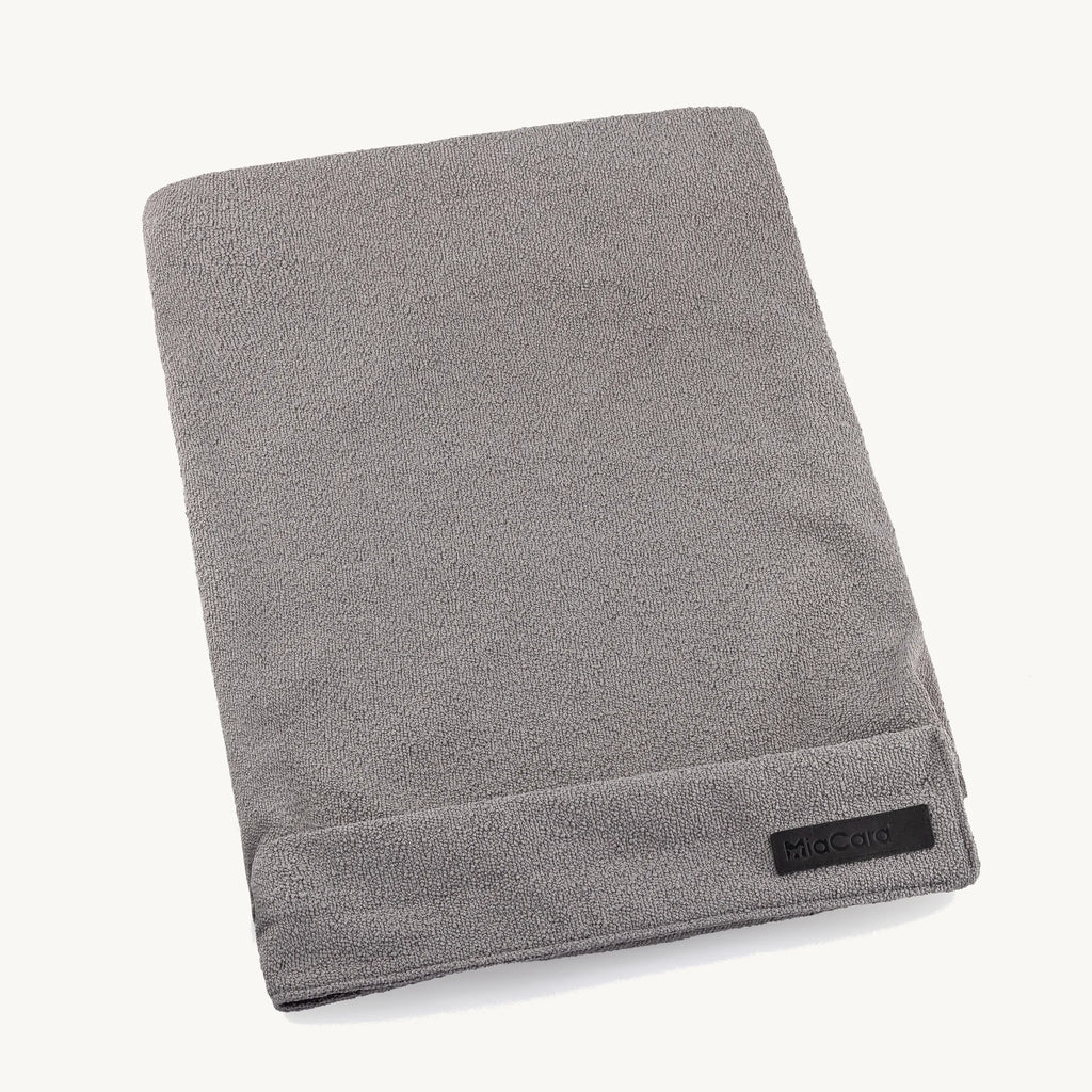 Housse coussin chien Mondo pierre — housse pliée vue produit fond neutre — Maison Canisya