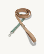 Laisse Azur – laisse bicolore beige et émeraude, cuir végan – Maison Canisya