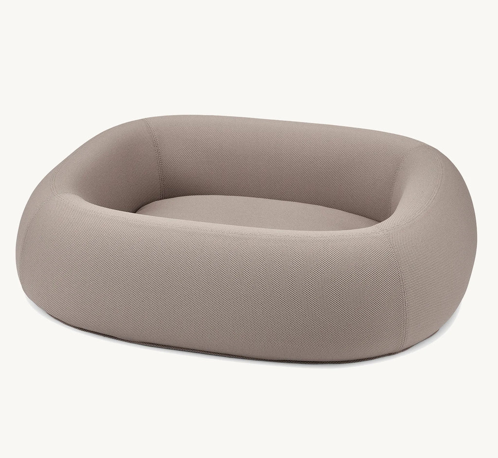Lit pour chien design Barca Taupe vue trois quarts face — Maison Canisya