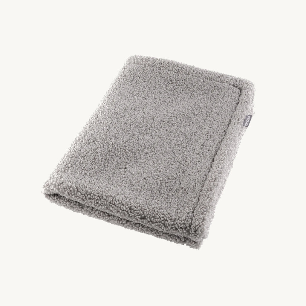 Couverture chien MiaCara Senso pliée coloris Kiesel – Maison Canisya