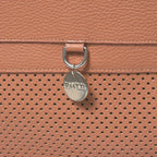 PAWLII Sac à dos de transport pour chien – cuir cognac, médaillon et cuir perforé – Maison Canisya