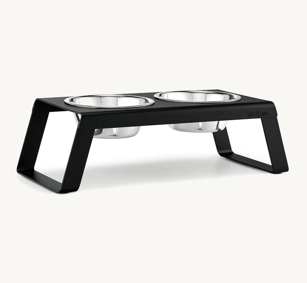 Porte-gamelle Desco Alu MiaCara noir taille M avec bols inox, vue en angle sur fond neutre — Maison Canisya