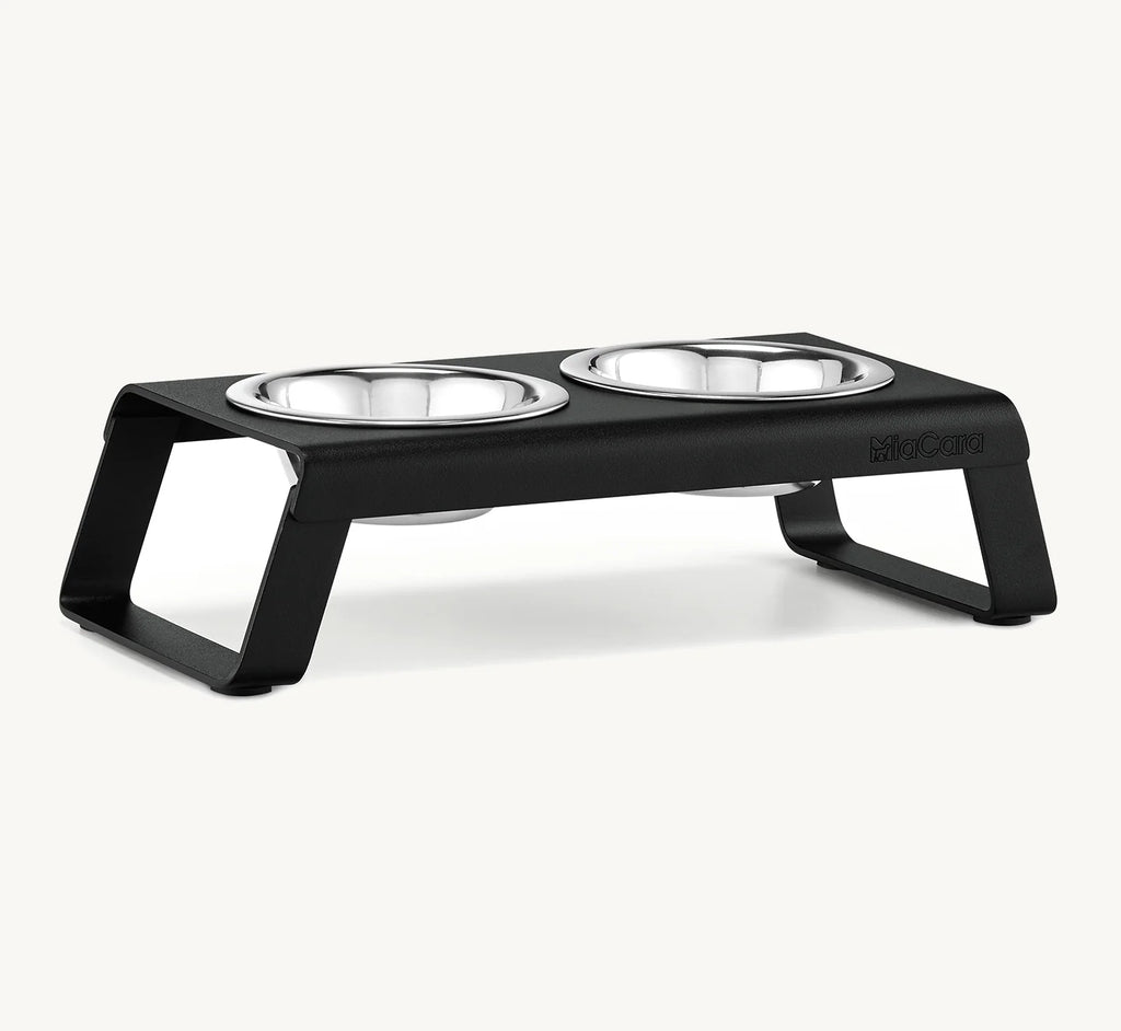 Porte-gamelle Desco Alu MiaCara noir taille S avec bols inox, vue en angle sur fond neutre — Maison Canisya