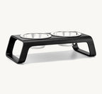 Porte-gamelle Desco MiaCara taille S en frêne noir teinté avec bols inox, vue de face — Maison Canisya