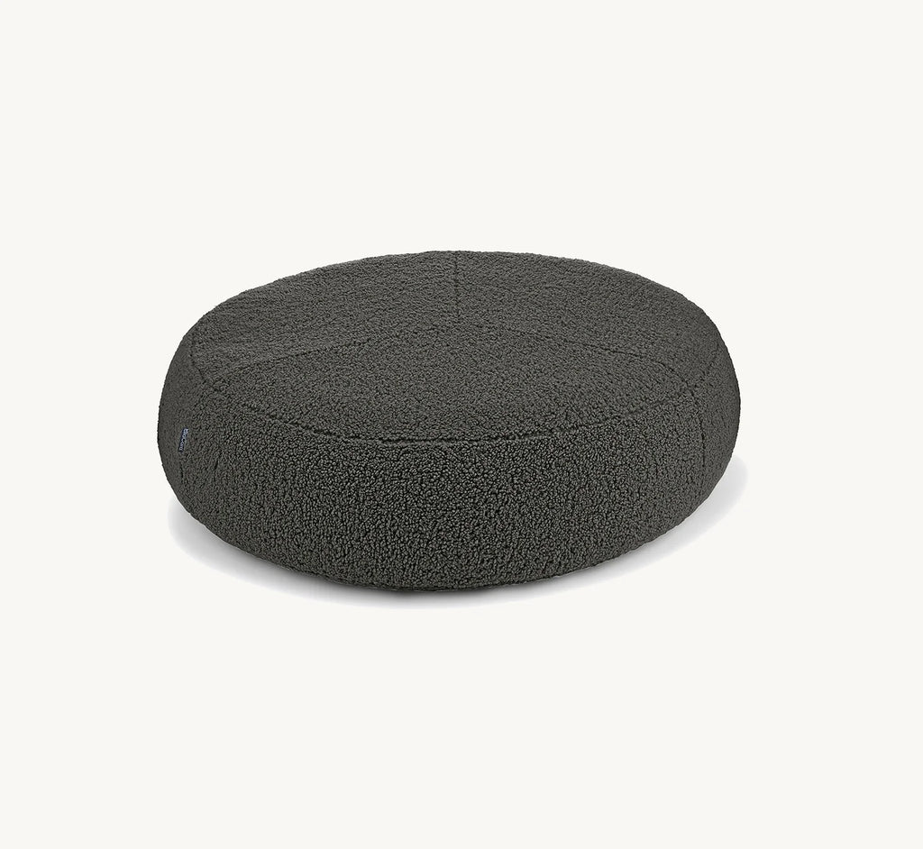 Pouf pour chien Senso – Vue trois quarts coloris Graphite, taille SM – Maison Canisya