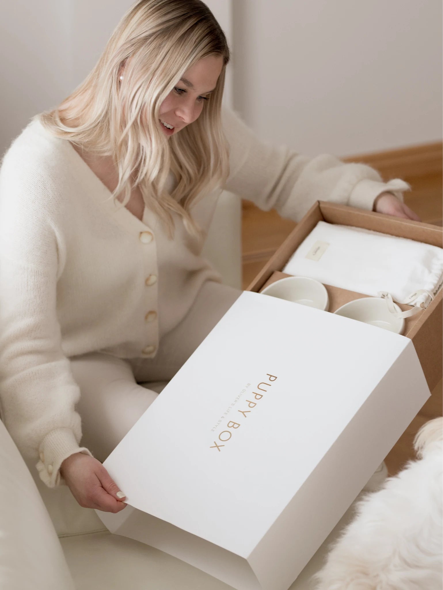 Puppy Box – ouverture du coffret par sa propriétaire – Maison Canisya