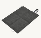 Tapis de voyage Cosmo graphite – format petit déplié sur fond neutre – Maison Canisya