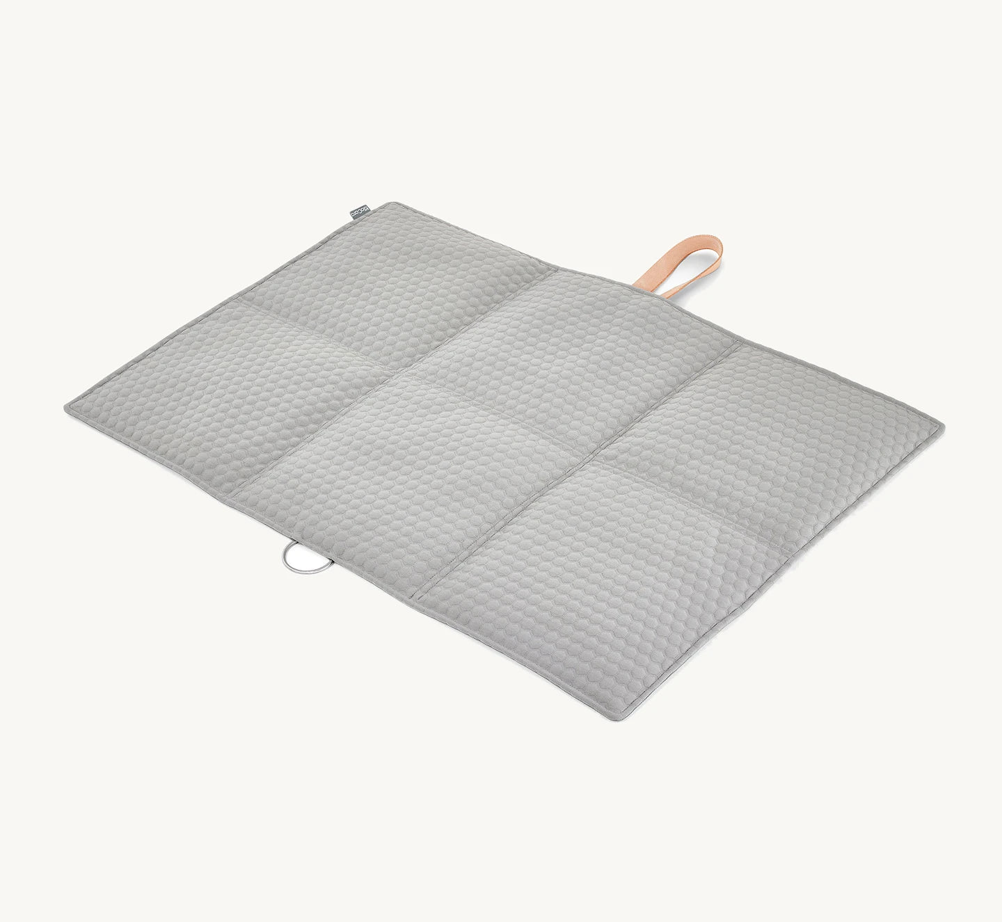 Tapis de voyage Cosmo béton – vue déplié dessus matelassé alvéolé – Maison Canisya