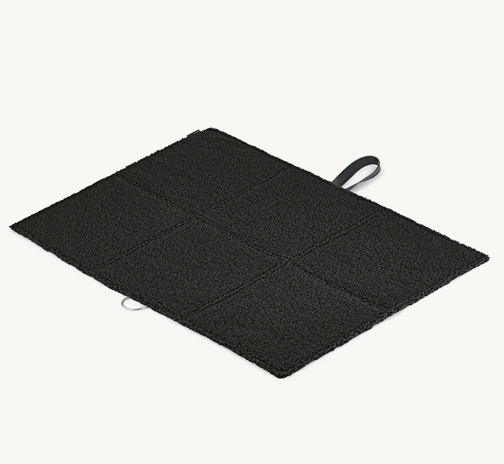 Tapis de voyage Cosmo Senso – déplié à plat, format moyen, coloris graphite – Maison Canisya